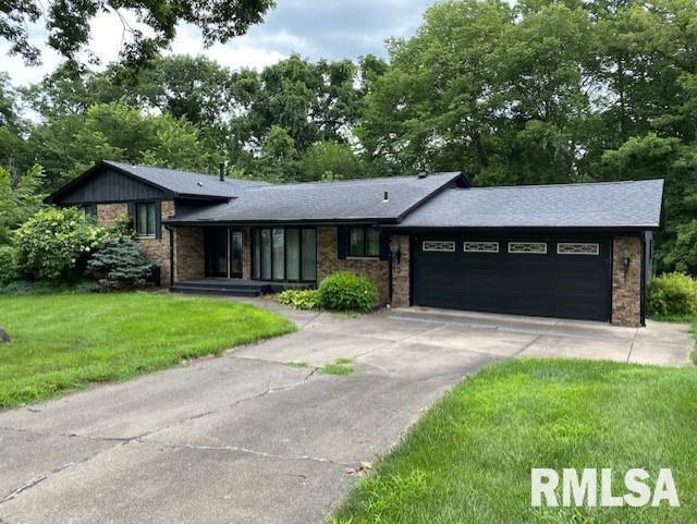 7615 36th Ave., Moline, IL 61265