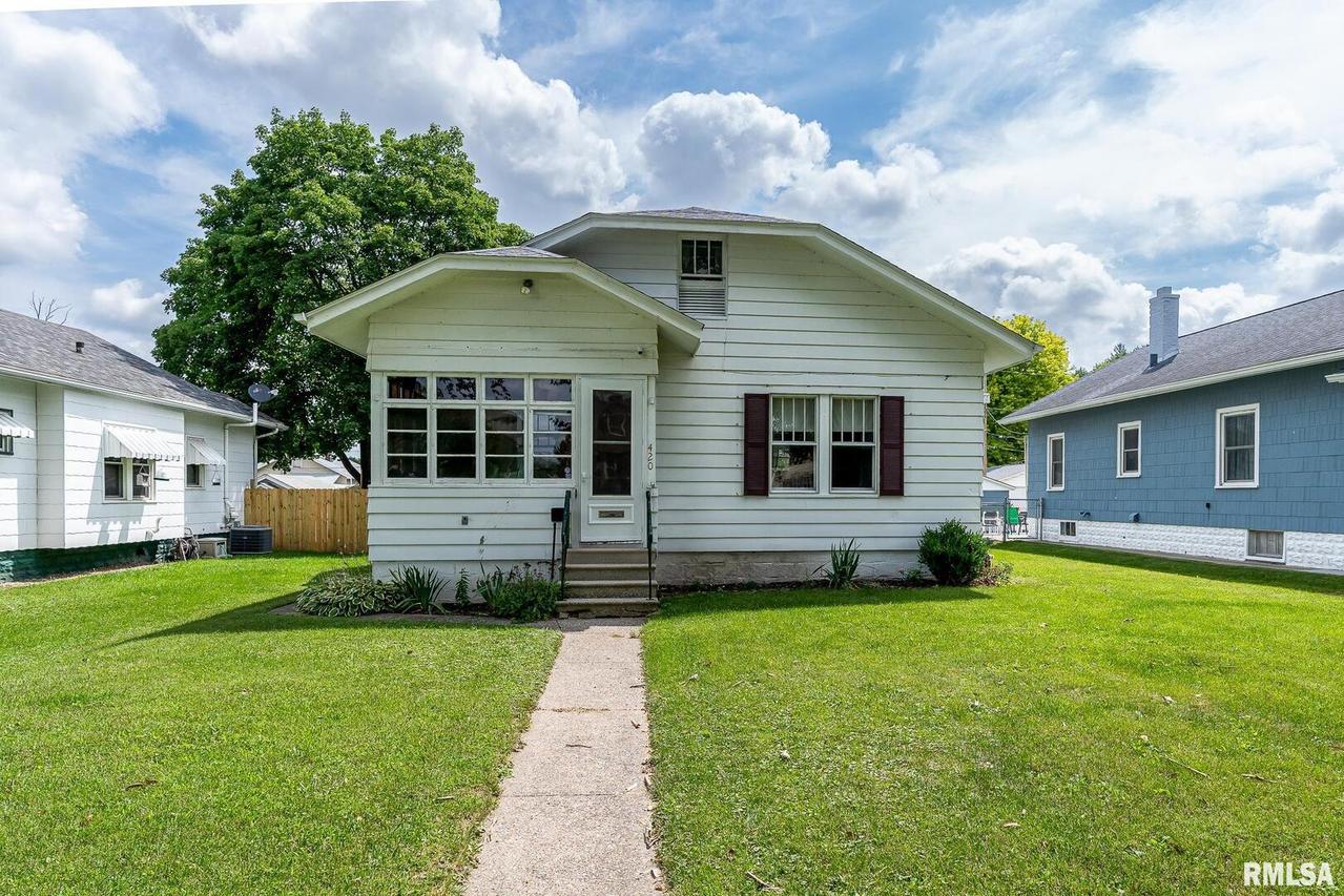 420 51st St., Moline, IL 61265