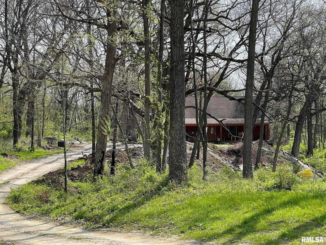 4550 11th St., East Moline, IL 61244