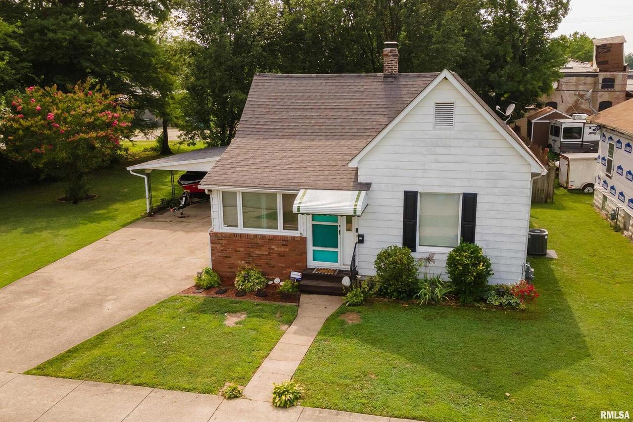 513 N 14th St., Herrin, IL 62948