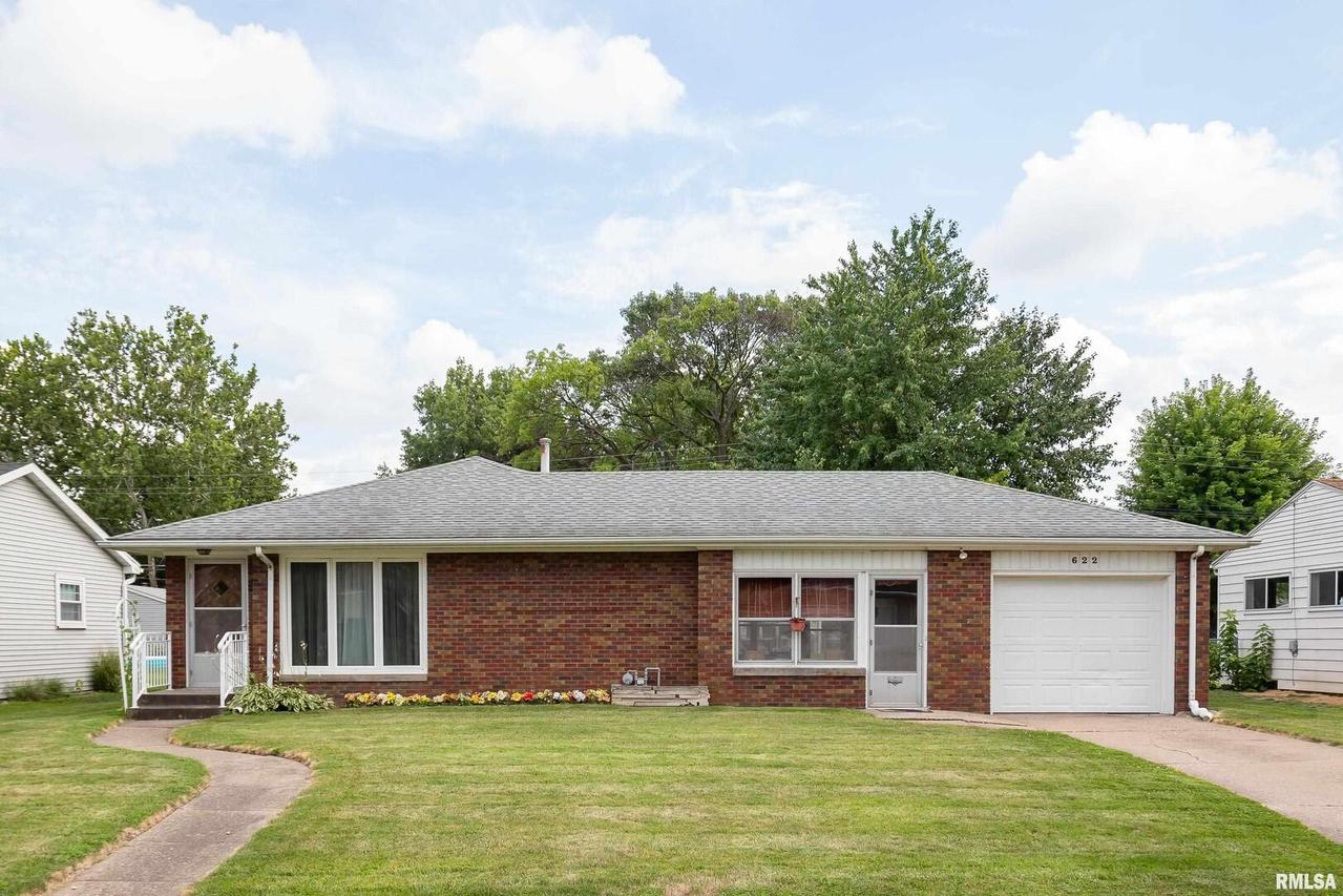 622 31st Ave., East Moline, IL 61244