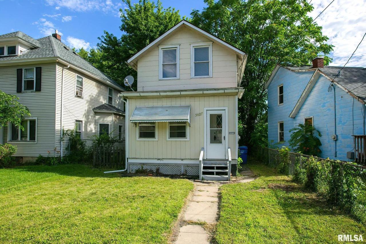 3627 5th Ave., Moline, IL 61265