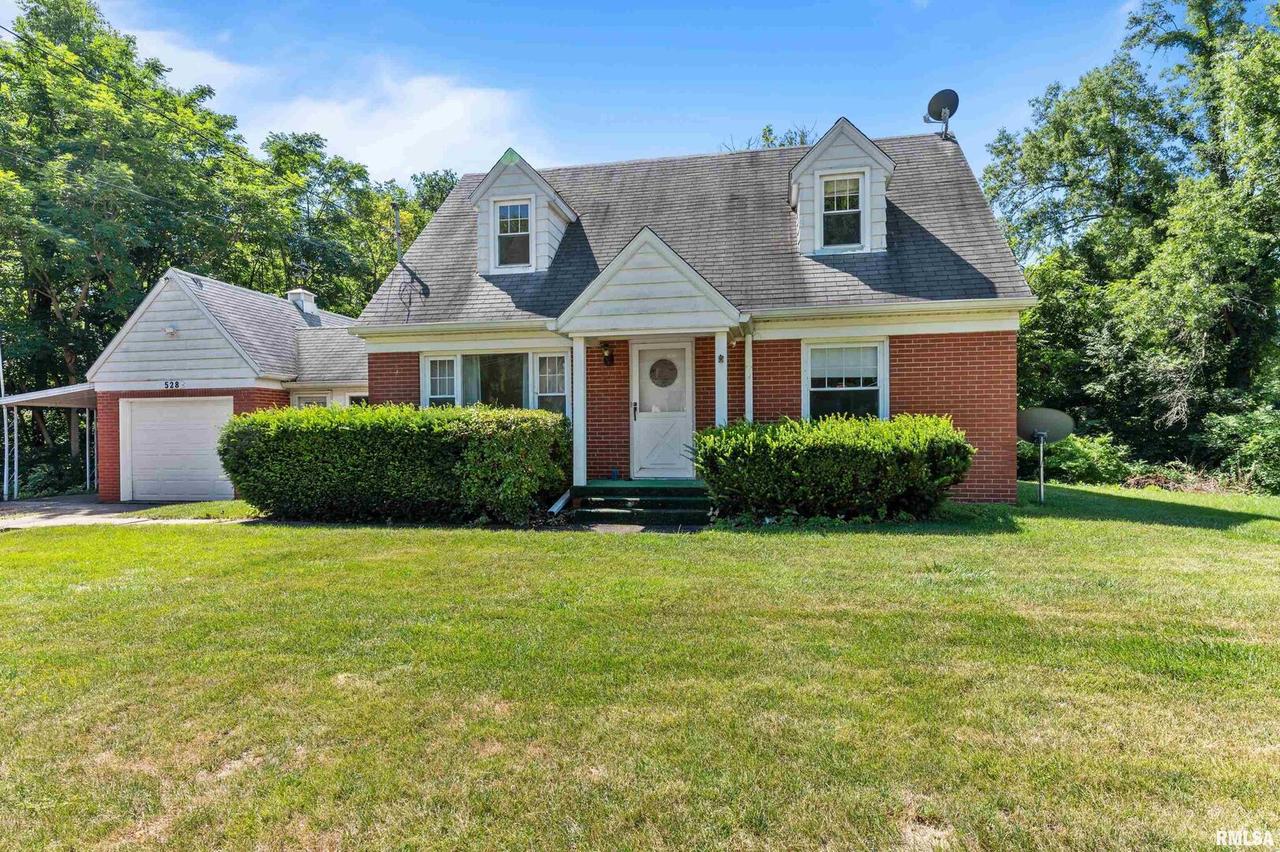 528 32nd Ave., Moline, IL 61265
