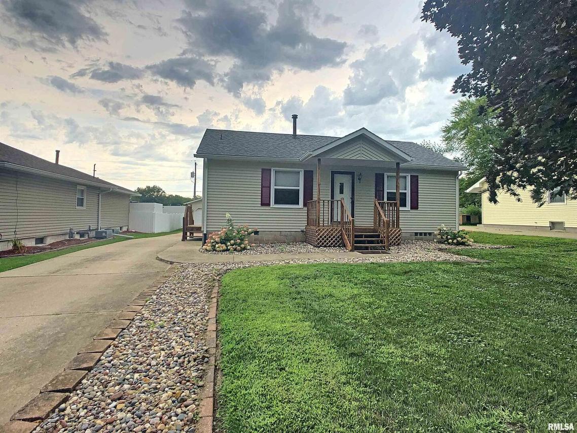 612 S 3rd St., Colona, IL 61241