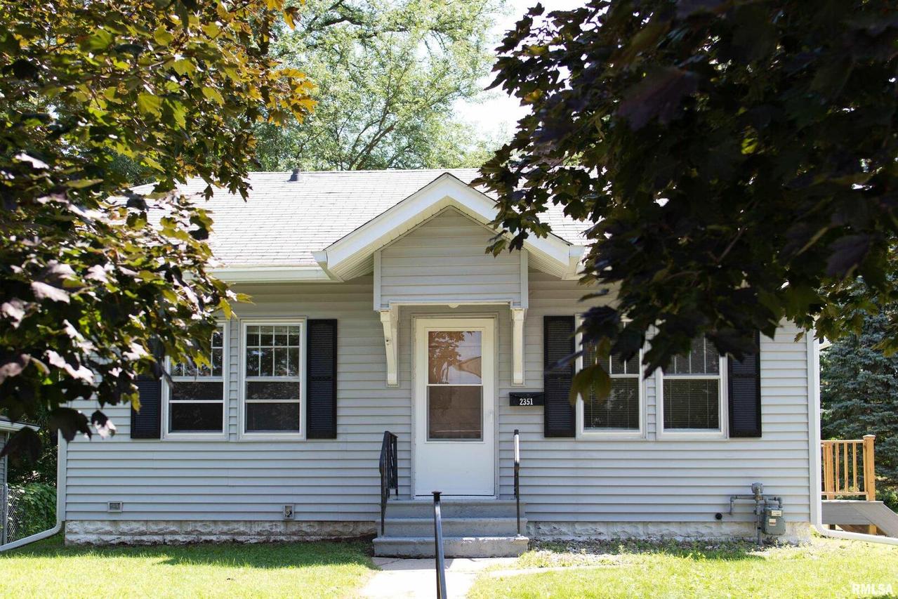 2351 39th St., Rock Island, IL 61201