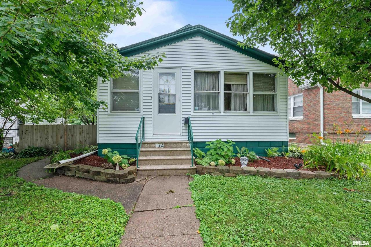 174 15th Ave., East Moline, IL 61244