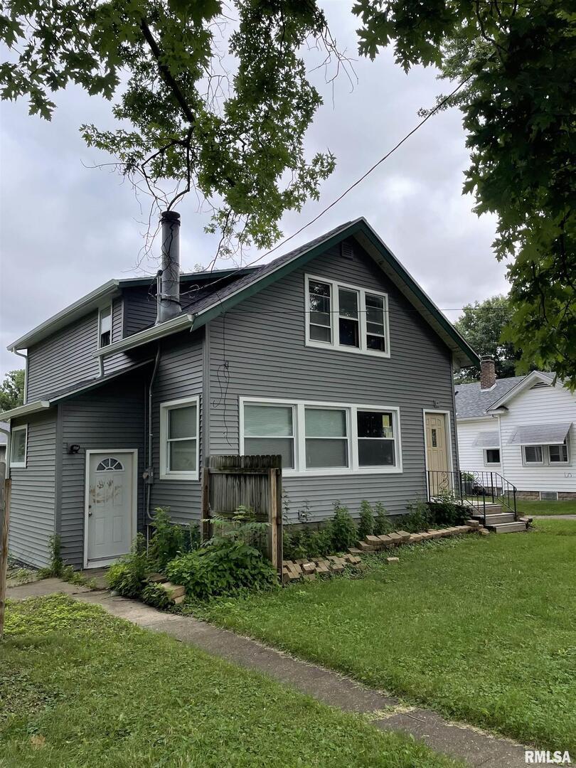 2705 25th Ave., Rock Island, IL 61201