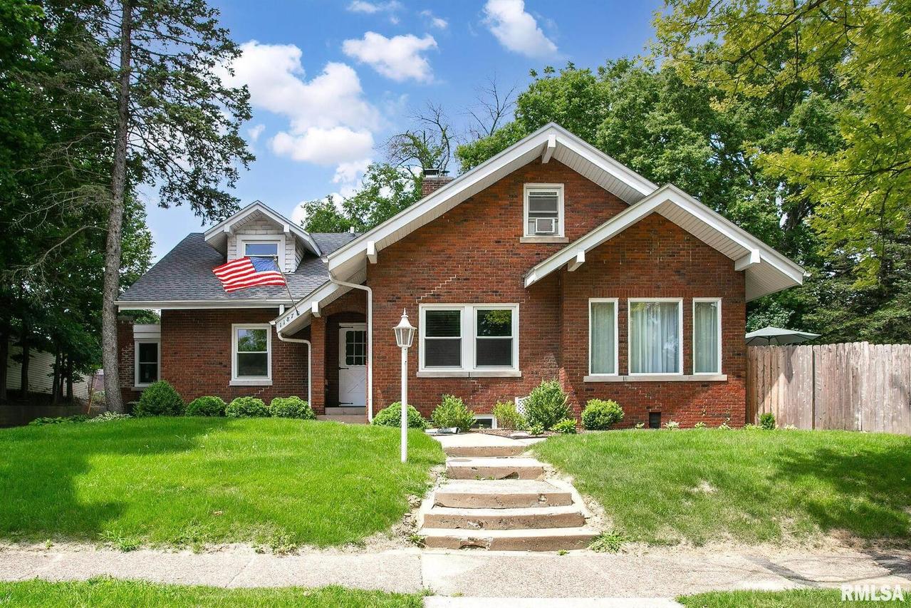 1187 27th St., Moline, IL 61265