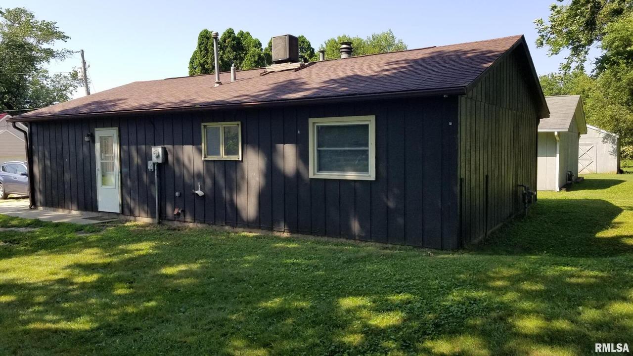 215 N 21st St., East Moline, IL 61244