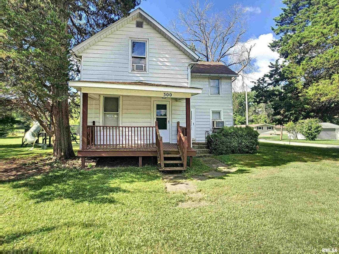300 1st Ave., Hampton, IL 61256