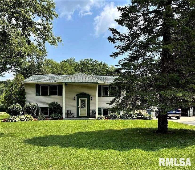 503 12th Ave., Albany, IL 61230