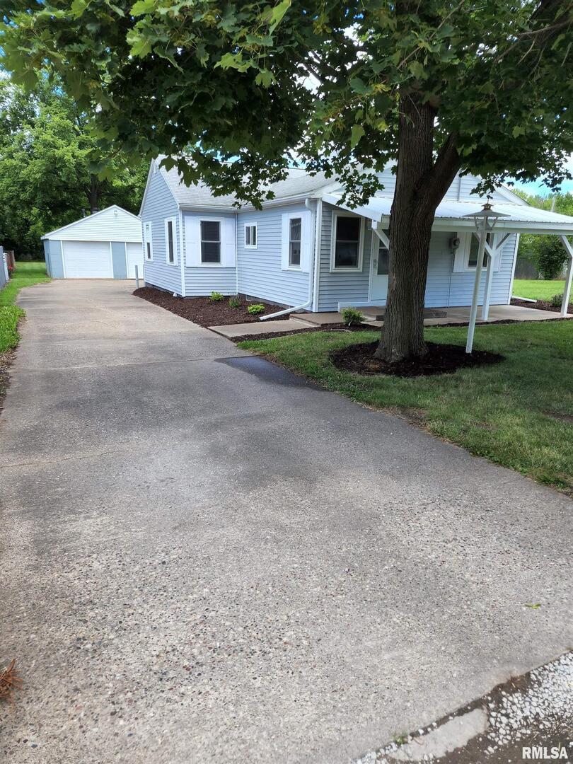 3825 47th Ave., Moline, IL 61265