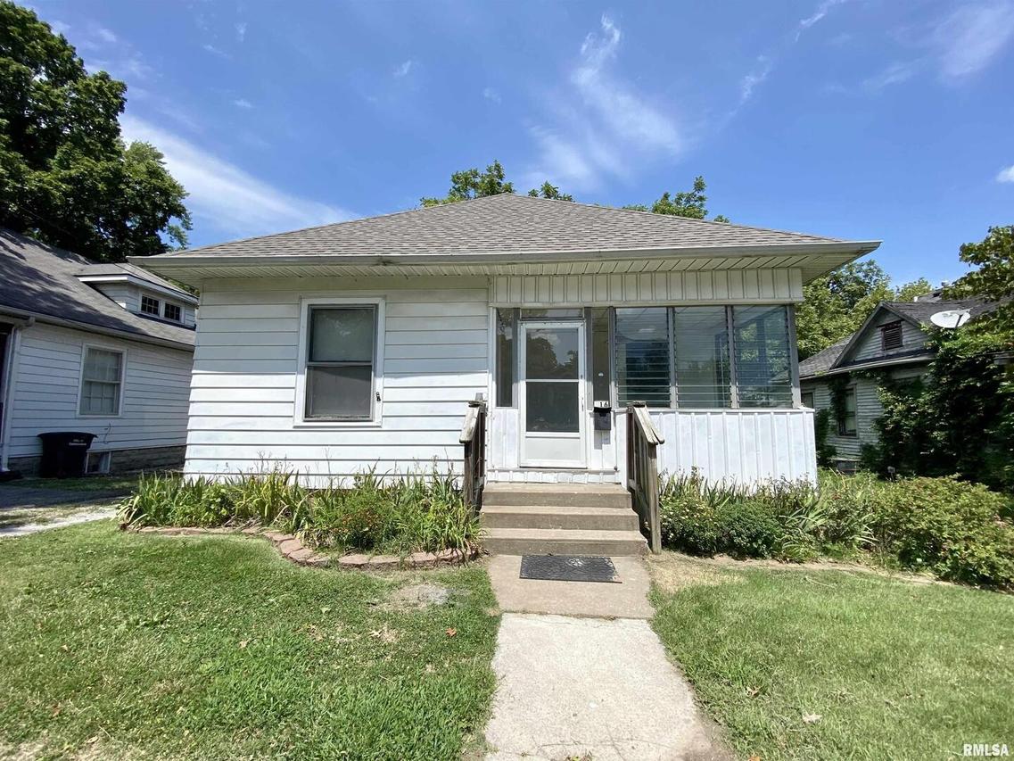 316 W Walnut St., Carbondale, IL 62901