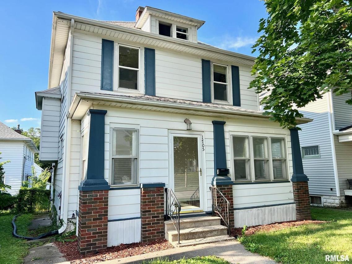 1705 14th Ave., Moline, IL 61265