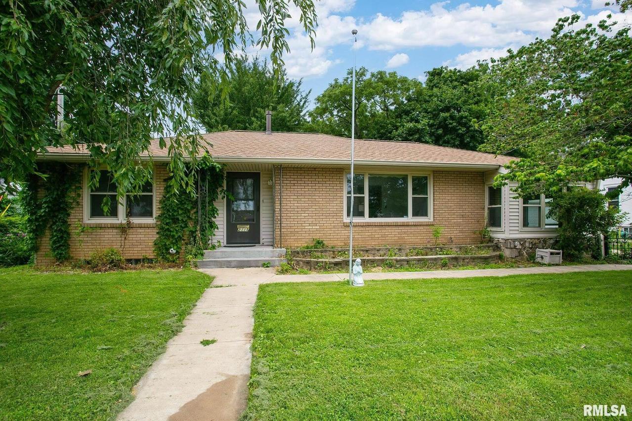 2115 25th Ave., Rock Island, IL 61201