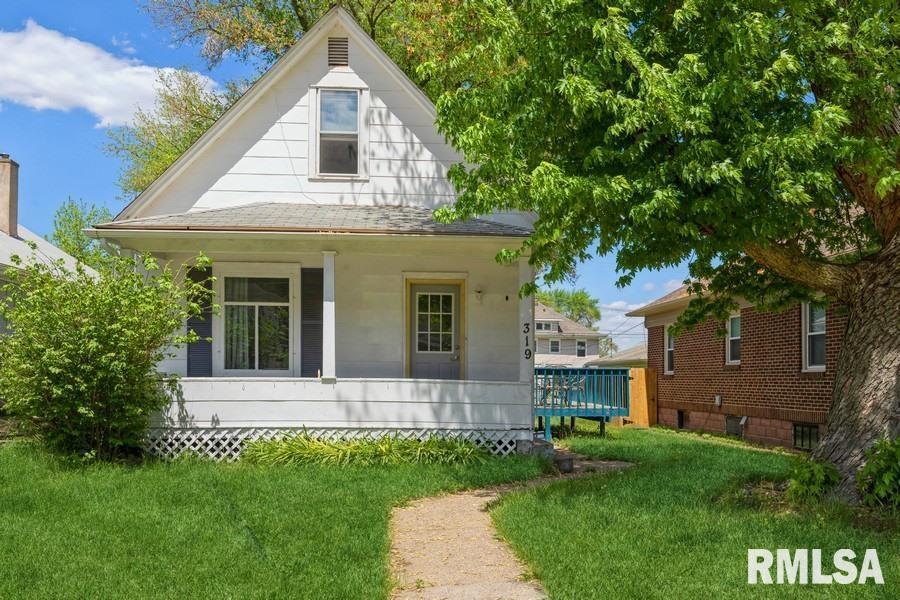 319 17th Ave., East Moline, IL 61244
