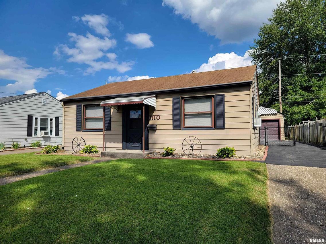 1110 39th St., Moline, IL 61265