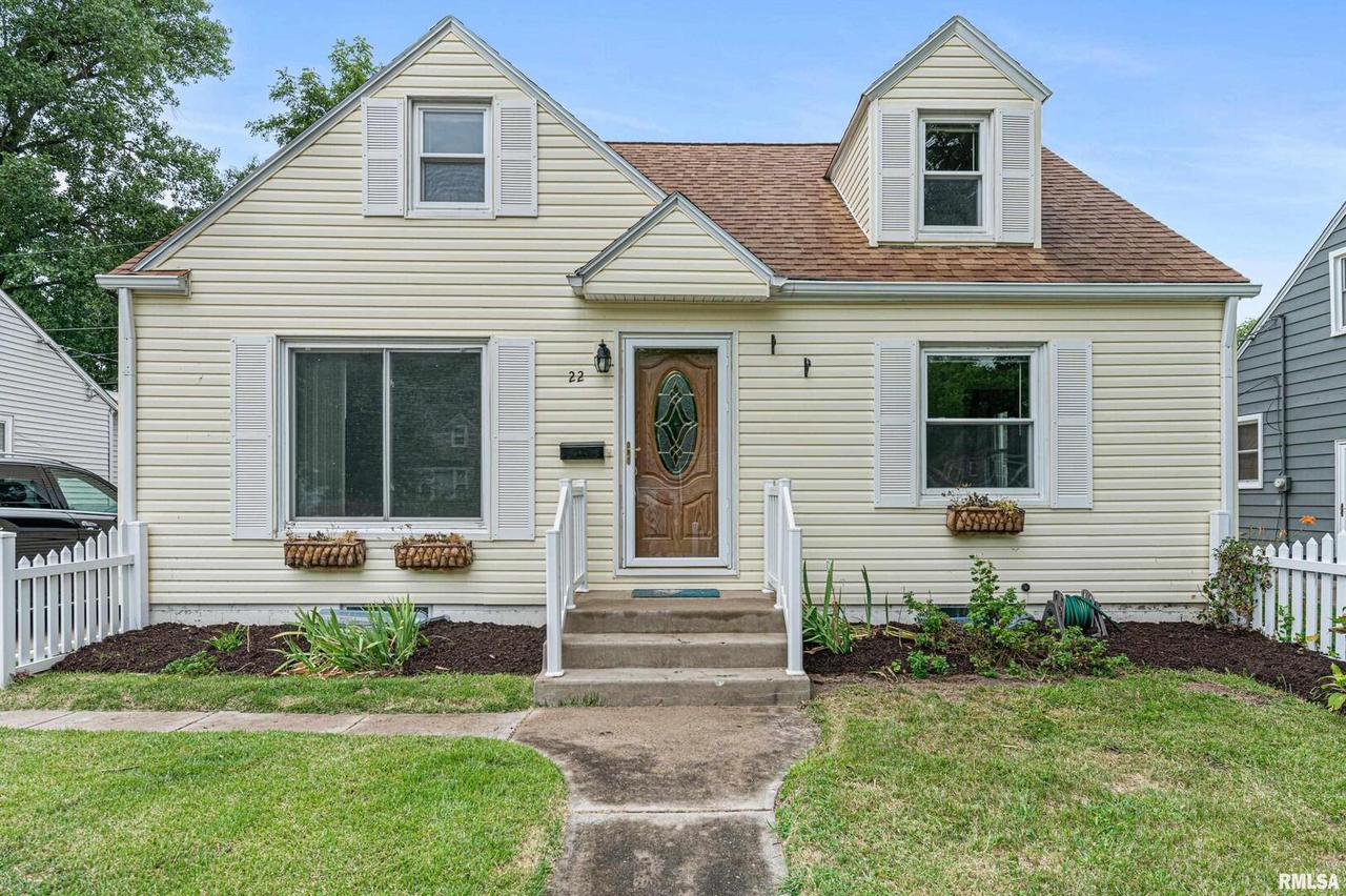 22 Blackhawk Hills Ct., Rock Island, IL 61201