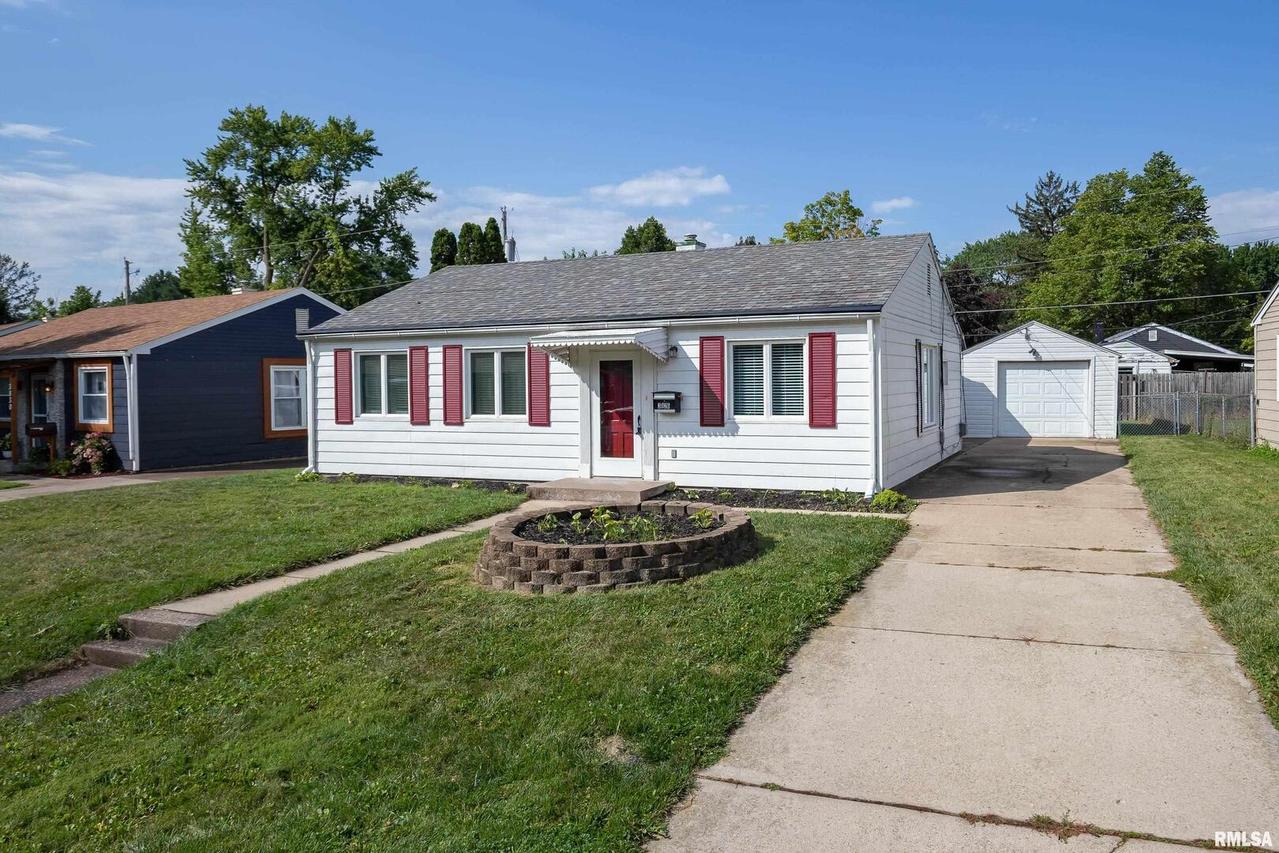 3826 10th Avenue Pl., Moline, IL 61265