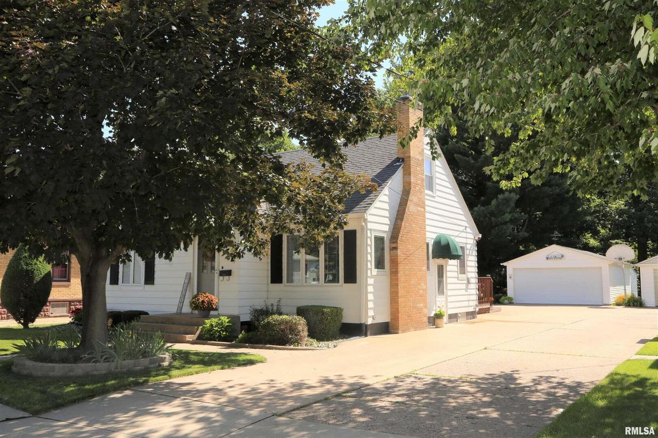 2222 10th St., East Moline, IL 61244