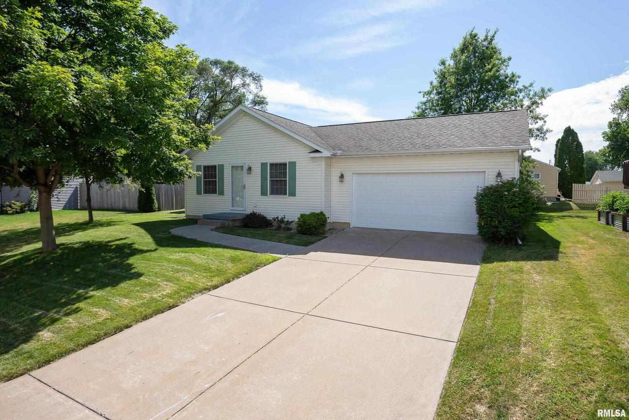 2018 12th St., Silvis, IL 61282