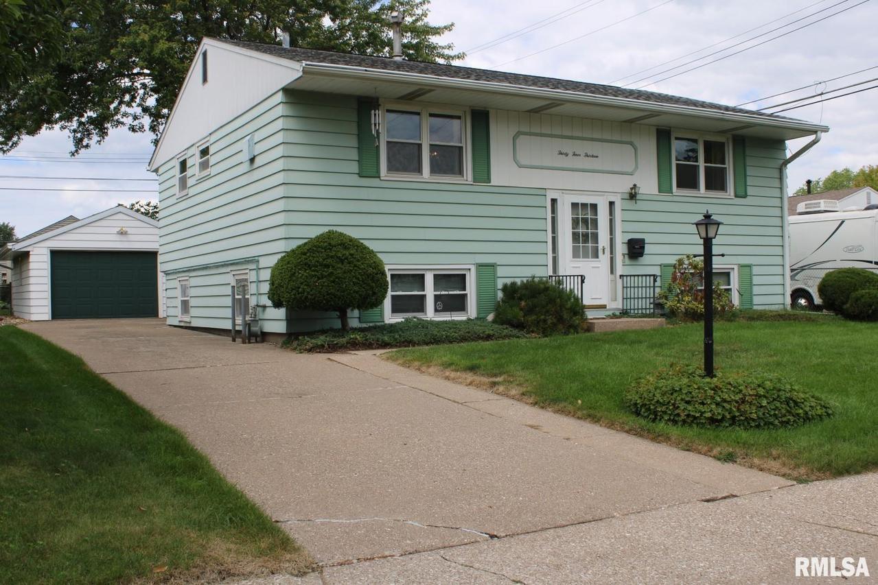 3413 3rd St. #B, East Moline, IL 61244