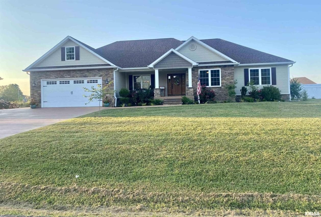 1702 Broeking Rd., Marion, IL 62959