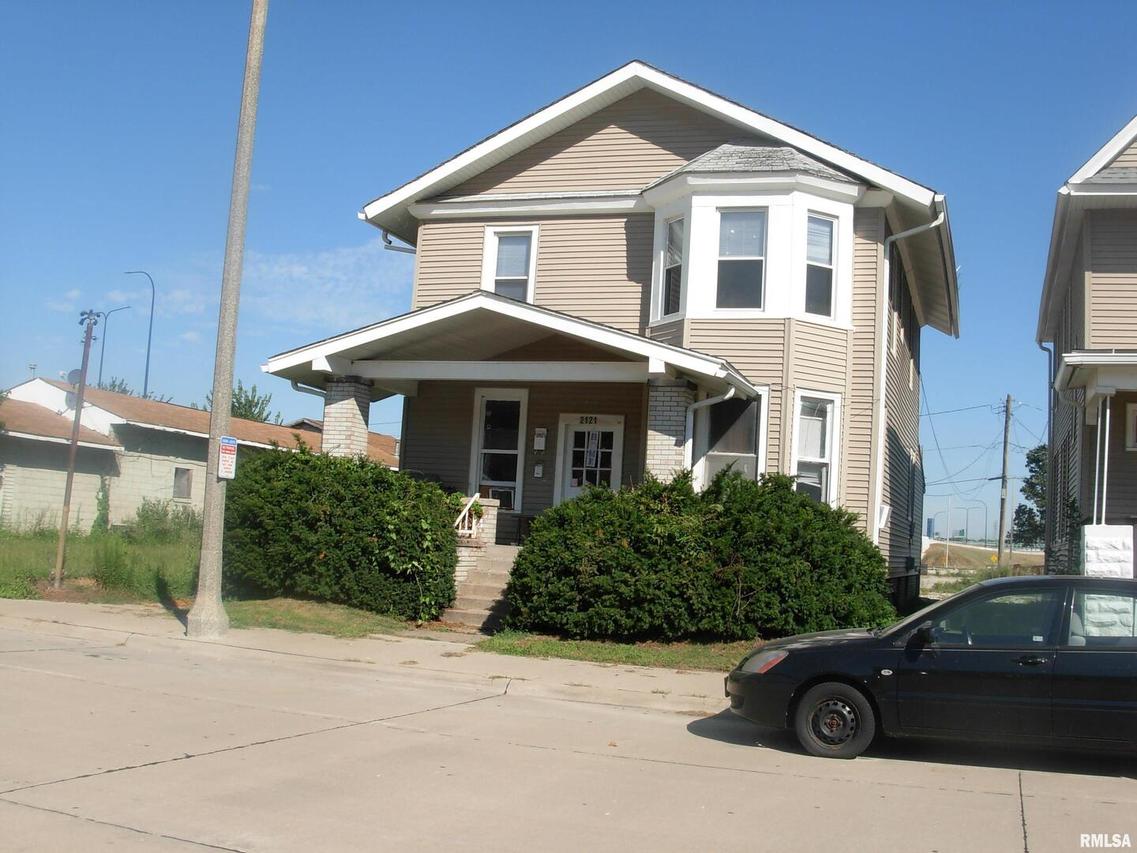 2121 5th Ave., Moline, IL 61265
