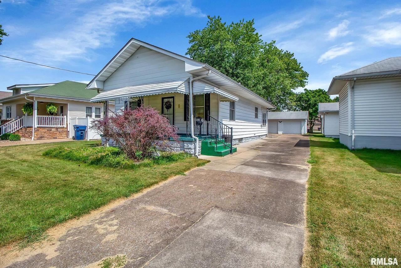 1303 N Glendale St., Marion, IL 62959