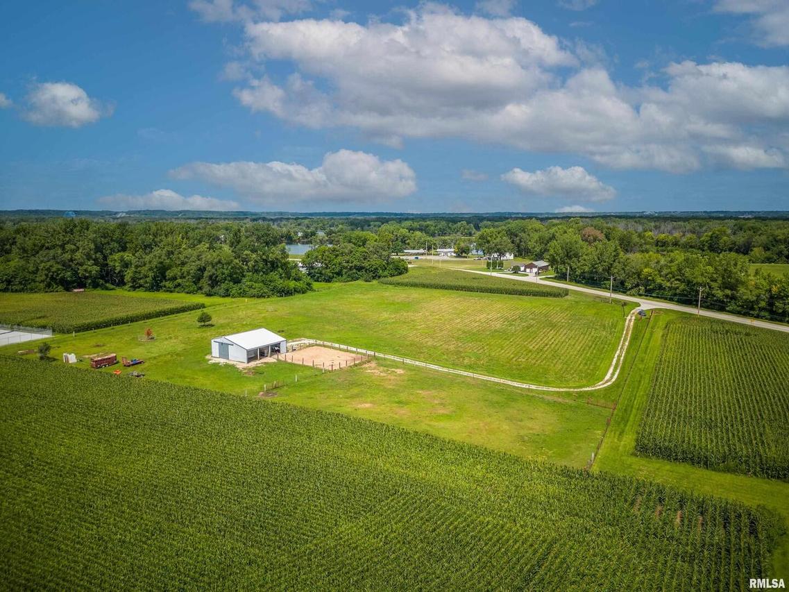 2200 Big Island Pkwy., Milan, IL 61264