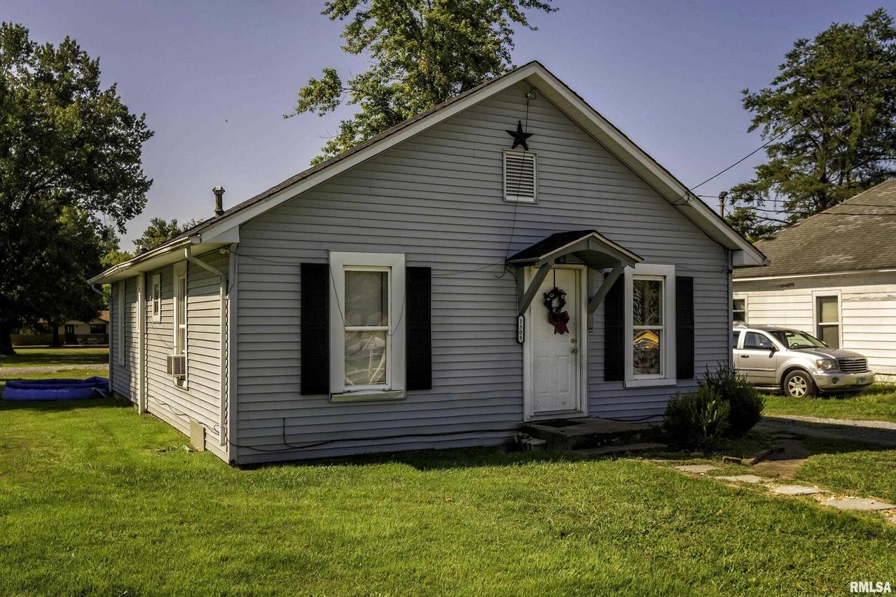 1508 E Garland St., West Frankfort, IL 62896