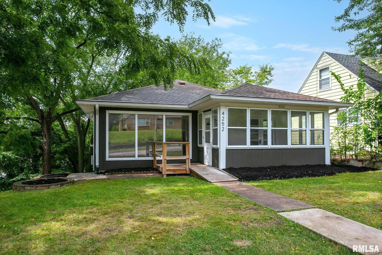 4252 14th St., Rock Island, IL 61201