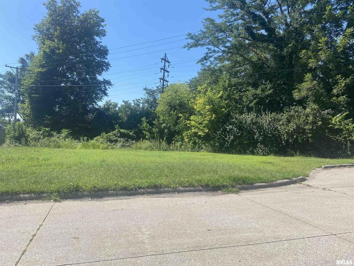 808 48th Ave., Rock Island, IL 61201