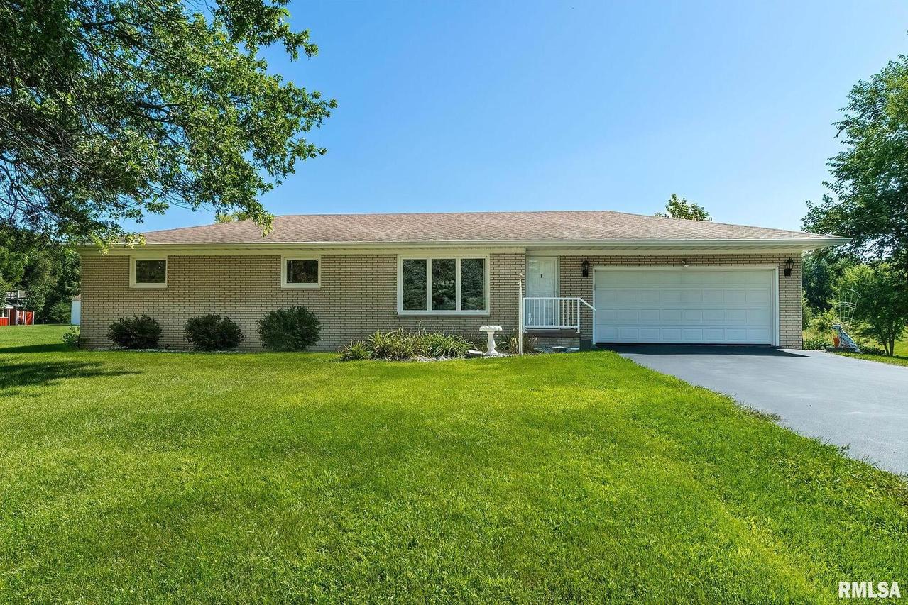 10123 114th St., Coal Valley, IL 61240