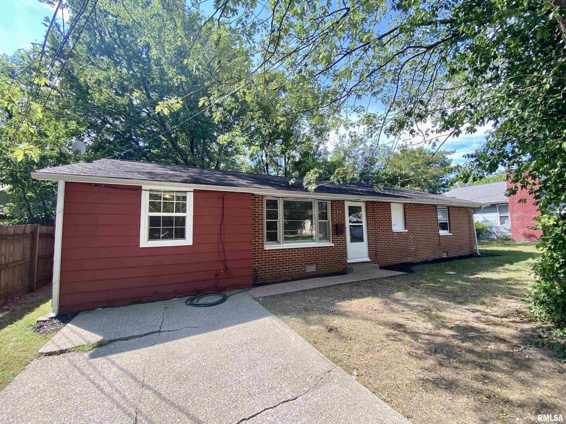 410 S James St., Carbondale, IL 62901