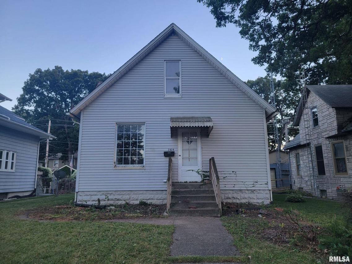 2424 18th Ave., Rock Island, IL 61201