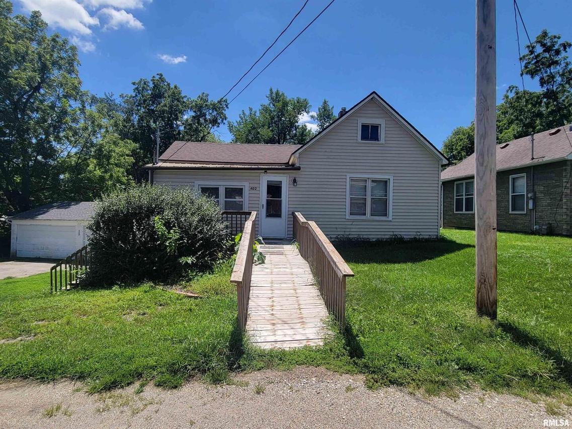 402 5th St., Sherrard, IL 61281