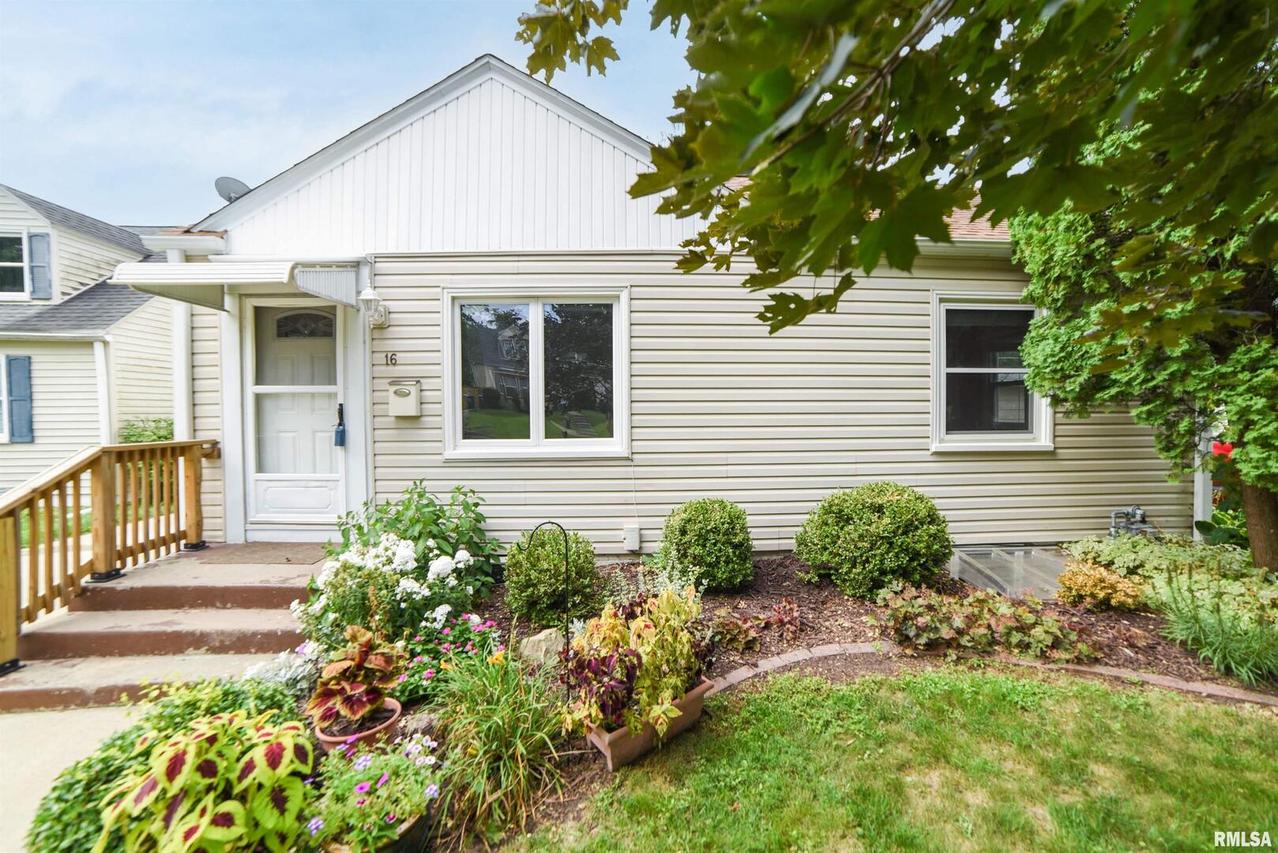 16 Knoll Ct., Rock Island, IL 61201