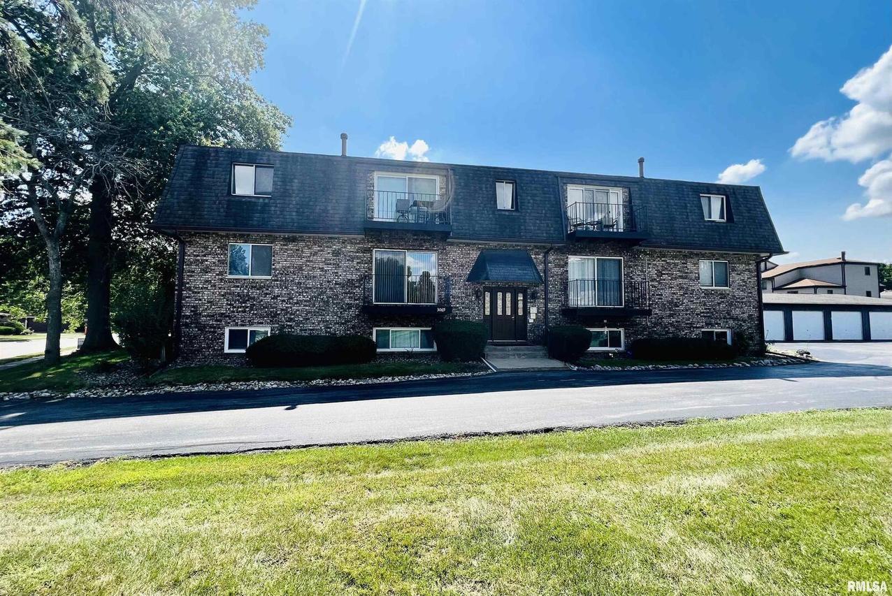 3069 4th St. #9, Moline, IL 61265