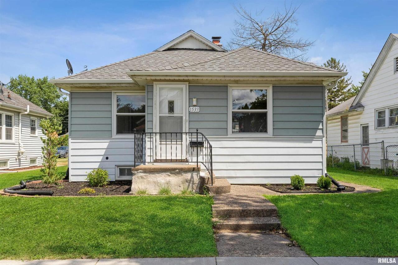 1533 39th St., Rock Island, IL 61201
