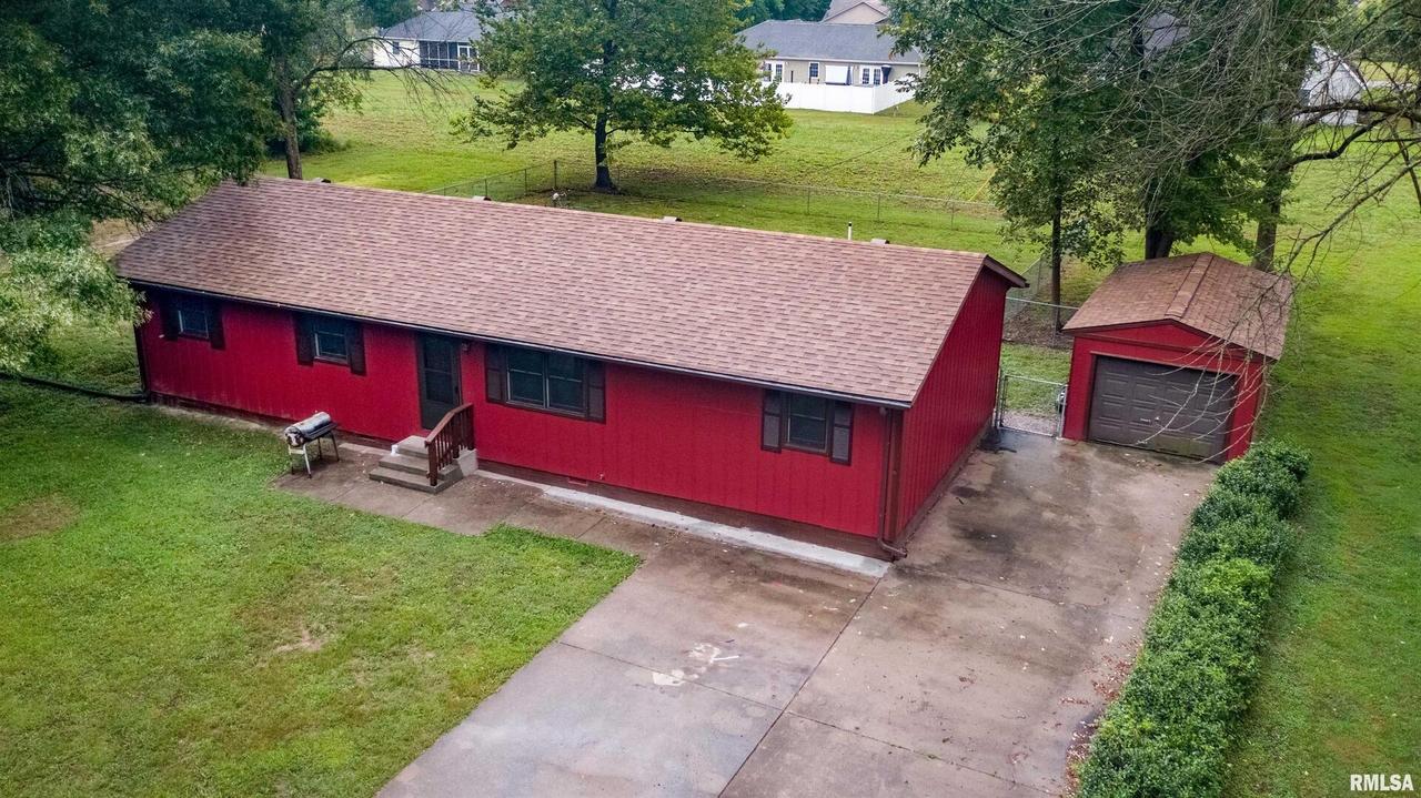 133 Merry Acres Ln., Carterville, IL 62918