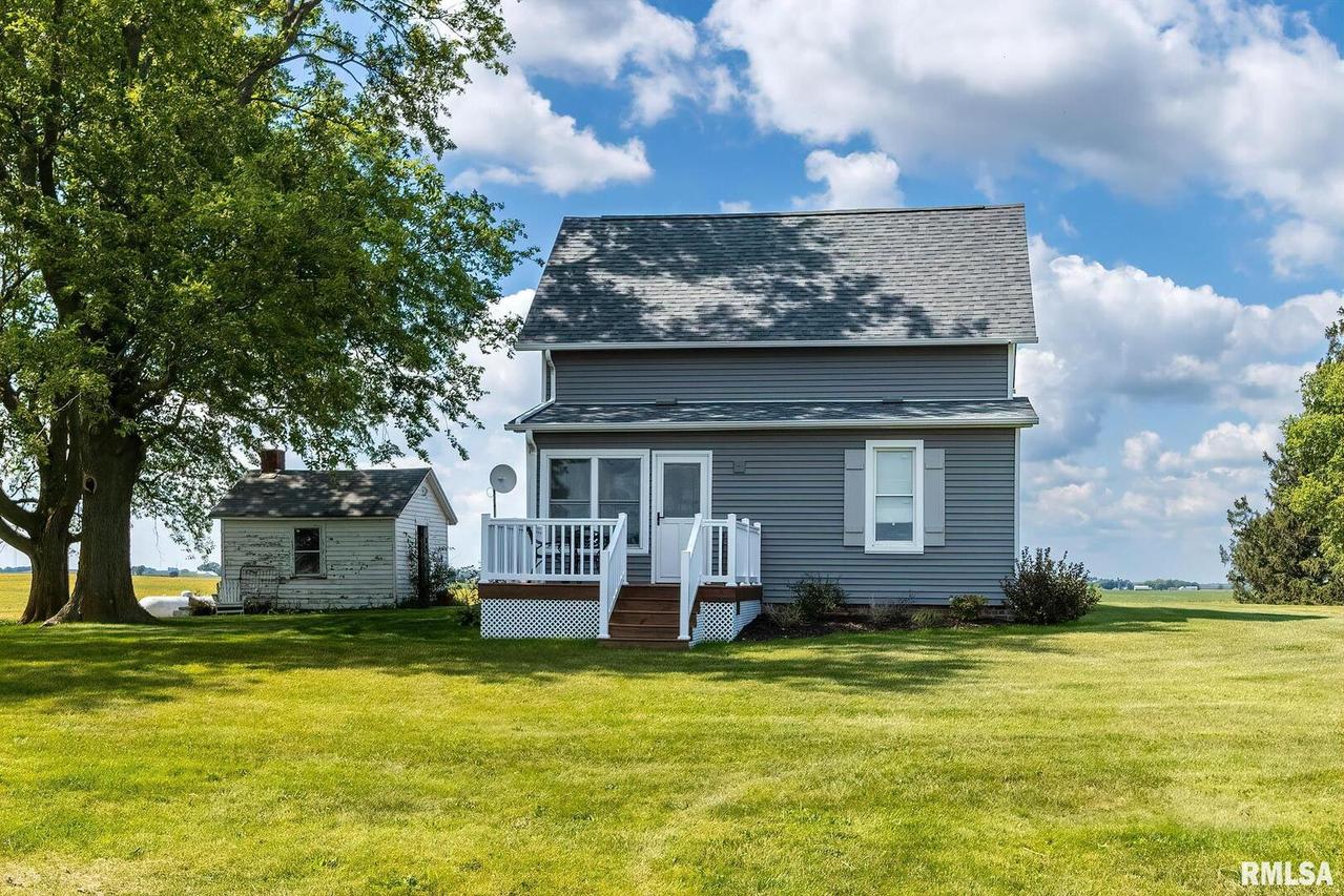 14241 E 2470th St., Annawan, IL 61234