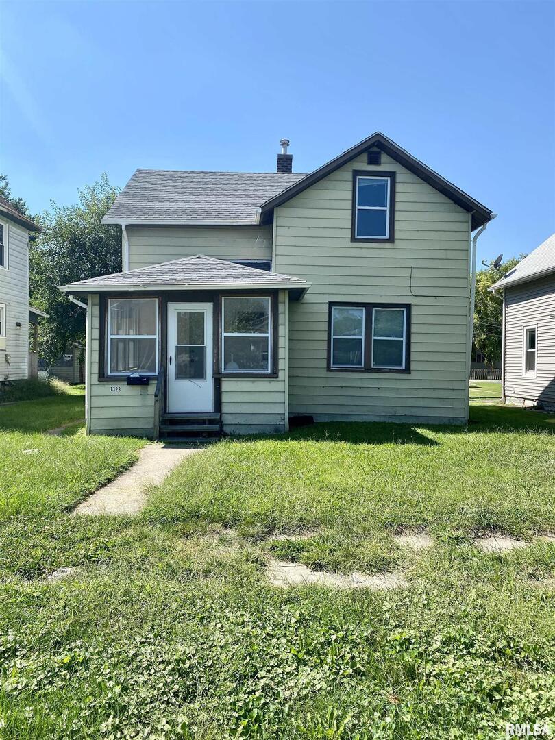 1328 9th Ave., East Moline, IL 61244