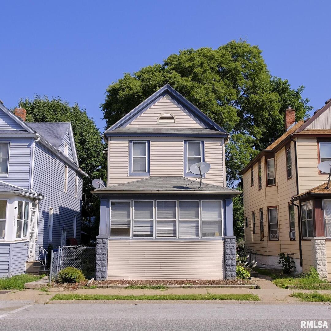1007 4th Ave., Moline, IL 61265