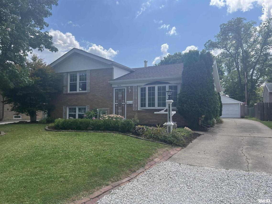 4814 27th Ave., Moline, IL 61265