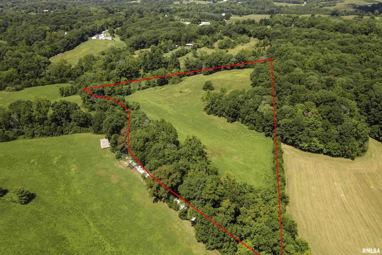 0000 Casper Church Rd., Cobden, IL 62920