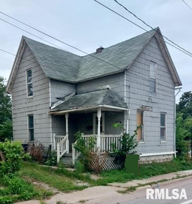 708 7th Ave., Rock Island, IL 61201