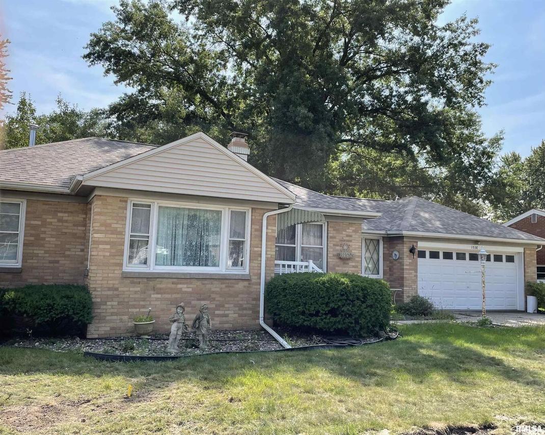 1538 36th Ave., Moline, IL 61265