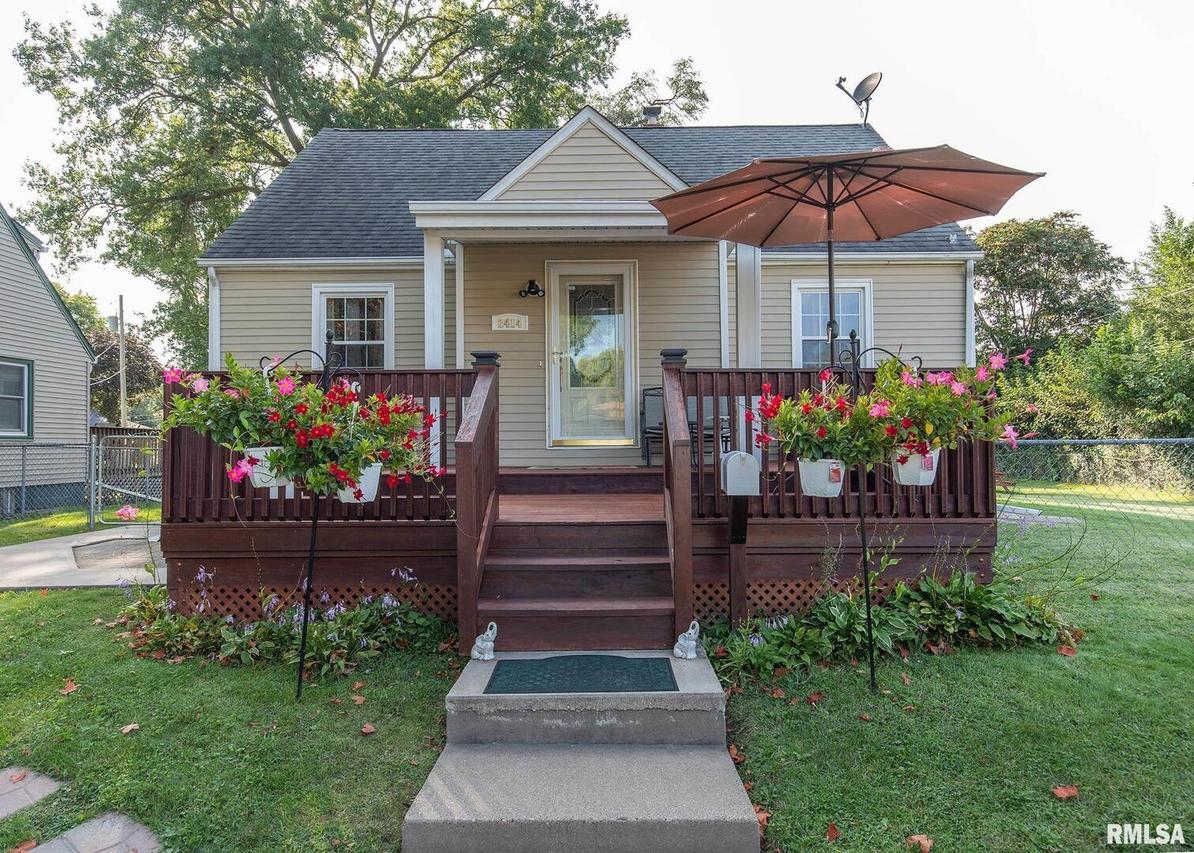 2414 10th St., Rock Island, IL