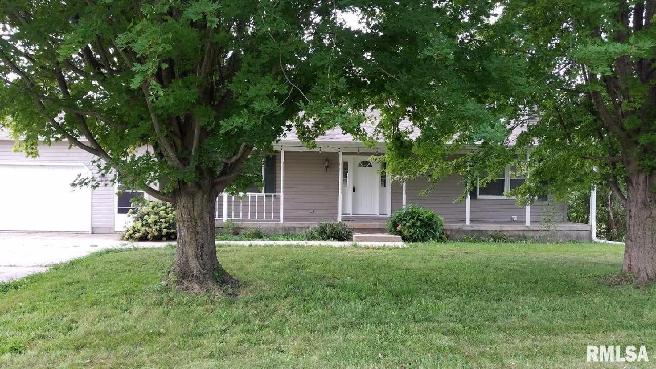 21203 Lincoln Rd., Sterling, IL 61081